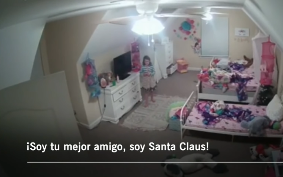 Santa Claus falso hackeó la cámara de seguridad del cuarto de una niña (video)