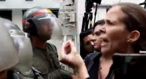 “Respeten la voluntad del pueblo”, le exigió Manuela Bolívar a la GNB (Video)