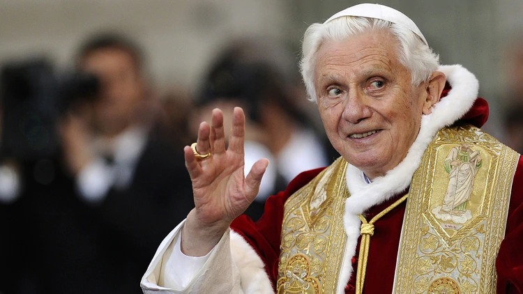Portugal declara un día de luto por la muerte del papa Benedicto XVI