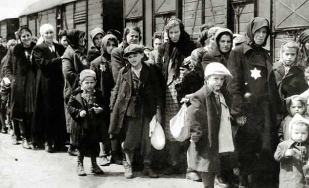 La dramática historia de los Sonderkommandos, los judíos forzados a trabajar en las cámaras de gas durante el Holocausto