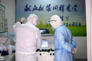 Experto advierte sobre un posible segundo brote de coronavirus en China