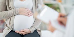 Estudio advirtió sobre los riesgos del consumo excesivo de cafeína durante el embarazo