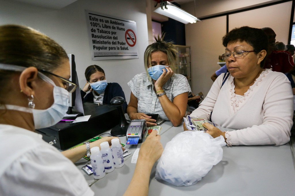 Cifar acordó incrementar la producción y mantener inventarios de medicamentos (Videos)