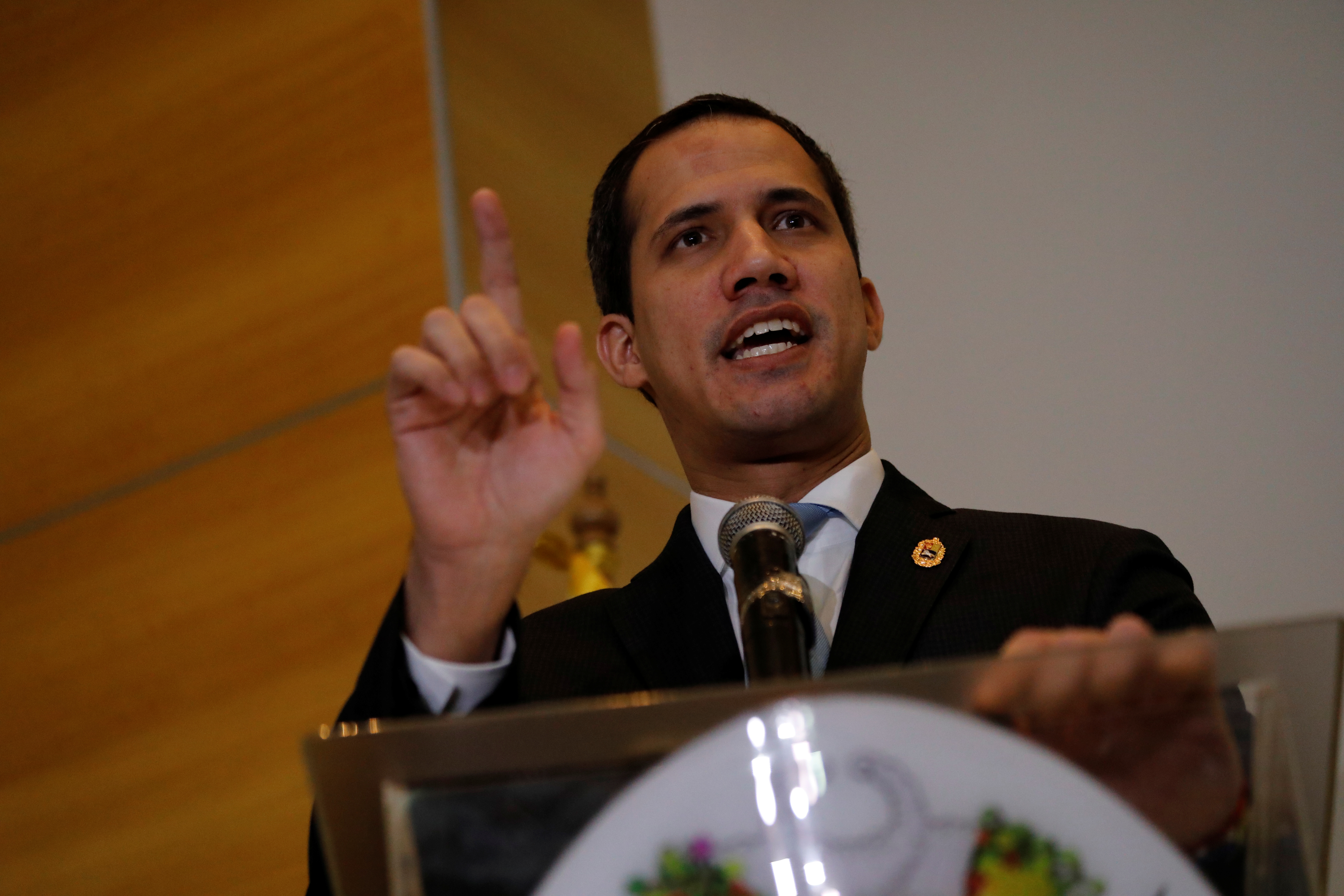Guaidó afirmó que la primera muerte por Covid-19 en El Helicoide es responsabilidad de Maduro