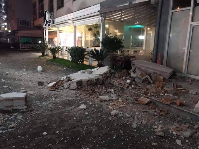 EN FOTOS: Sismo de 5.6 causó destrozos en Grecia