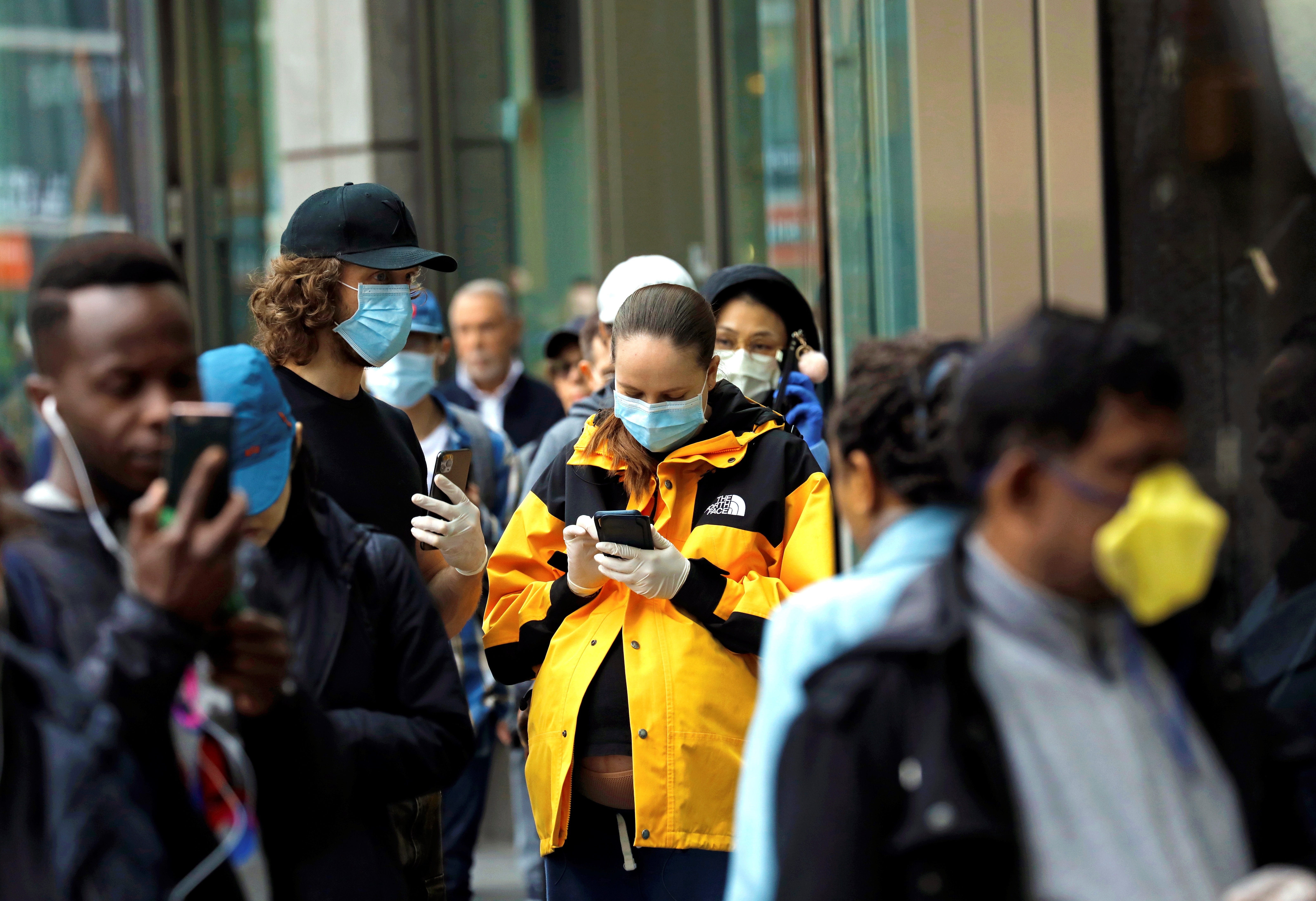 Nueva York sobrepasó los 10 mil contagiados por coronavirus, mientras crece la alarma