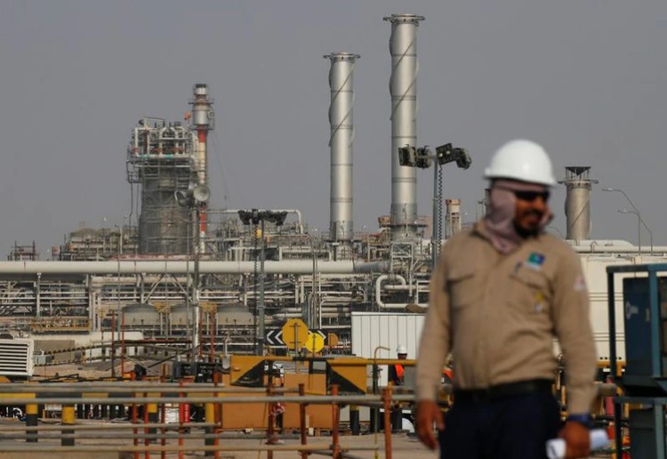 Arabia Saudita aumentará exportaciones de petróleo a récord de 10,6 millones de barriles diarios