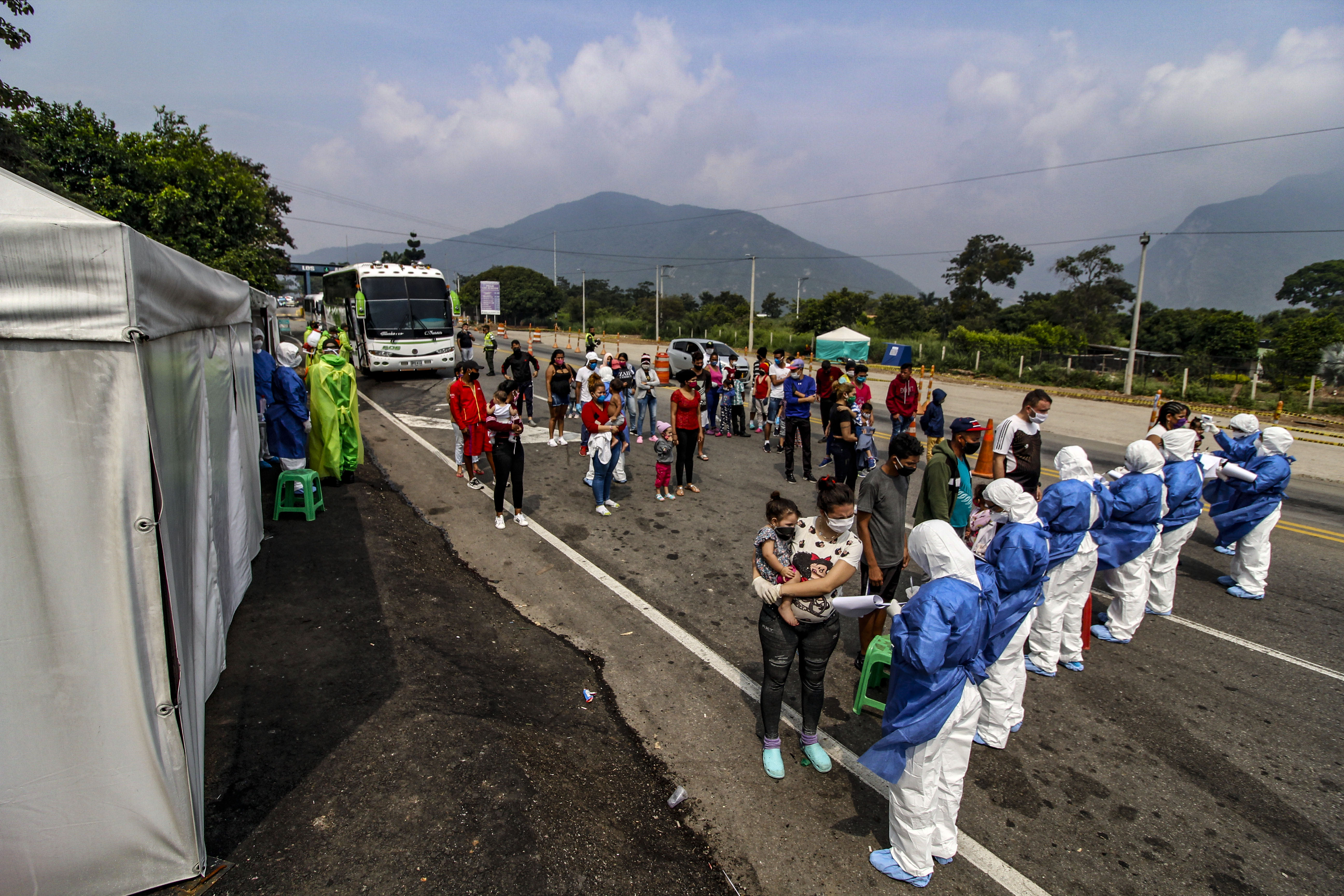 Colombia pide apoyo internacional para atender migrantes venezolanos ante pandemia