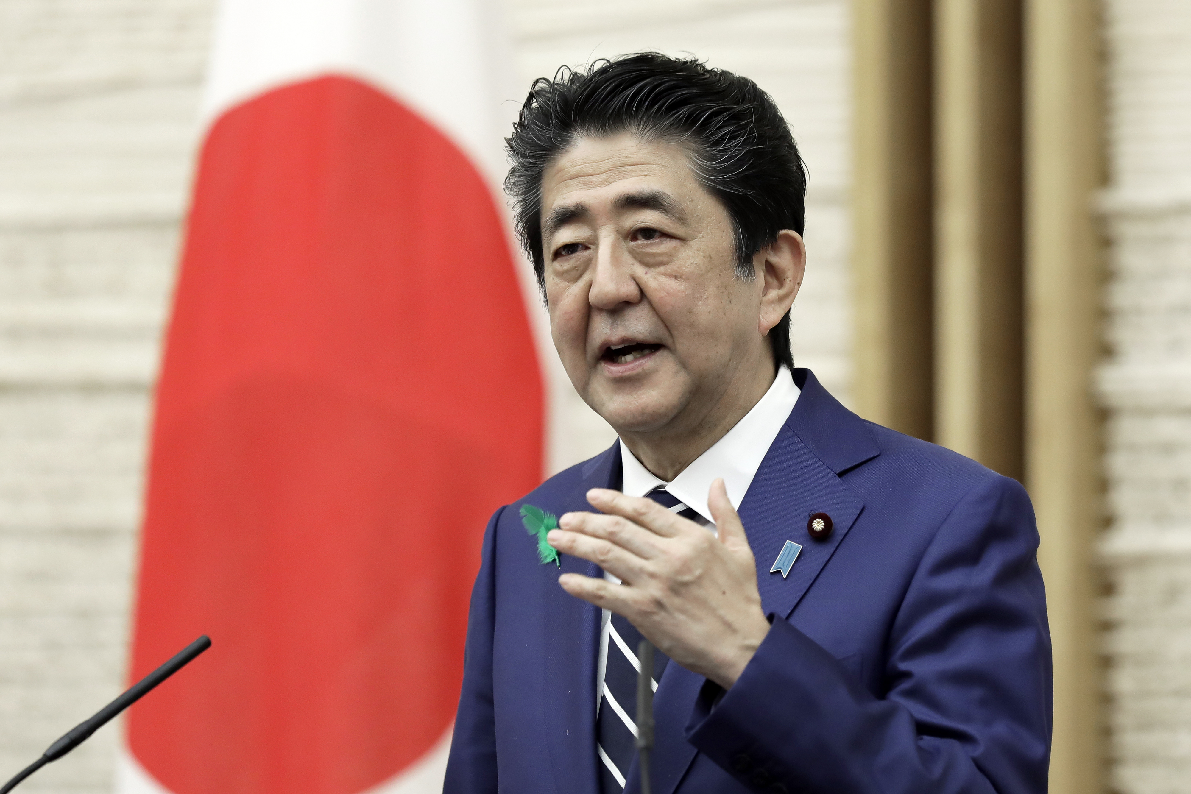 En Japón podría alargarse el estado alerta; Primer Ministro Abe pide más distanciamiento social
