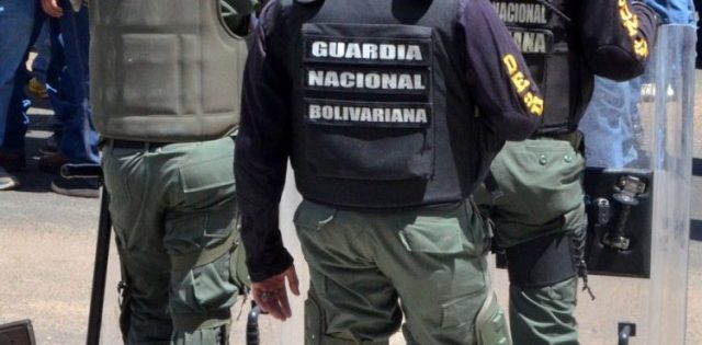 Al menos un muerto luego que la GNB respondiera con fuego a una protesta en Anzoátegui