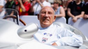 Stirling Moss, leyenda británica de la F1, fallece a los 90 años