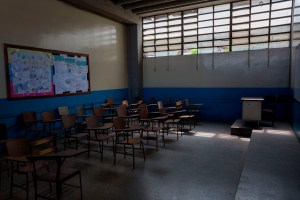 Las clases escolares virtuales aumentan el interés de los padres venezolanos por las “tareas dirigidas”