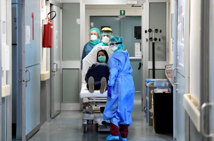 Otros 431 muertos en Italia por coronavirus, el número más bajo en tres semanas