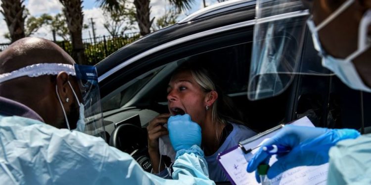 Aumentan a 16 los muertos por coronavirus en el condado de Palm Beach