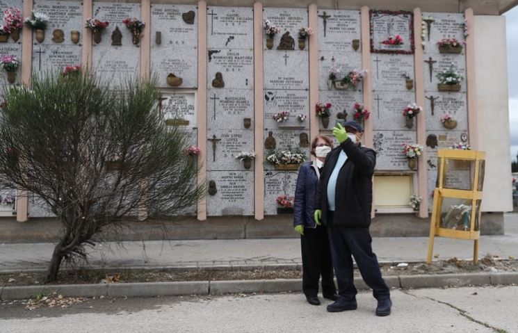 Italia registra 195 muertos más y sigue reduciendo los contagios