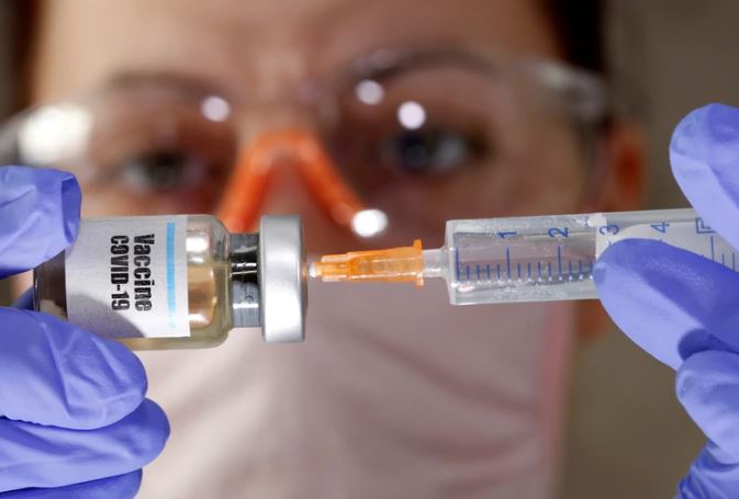 La Universidad de Oxford podría tener lista la vacuna contra el coronavirus en agosto