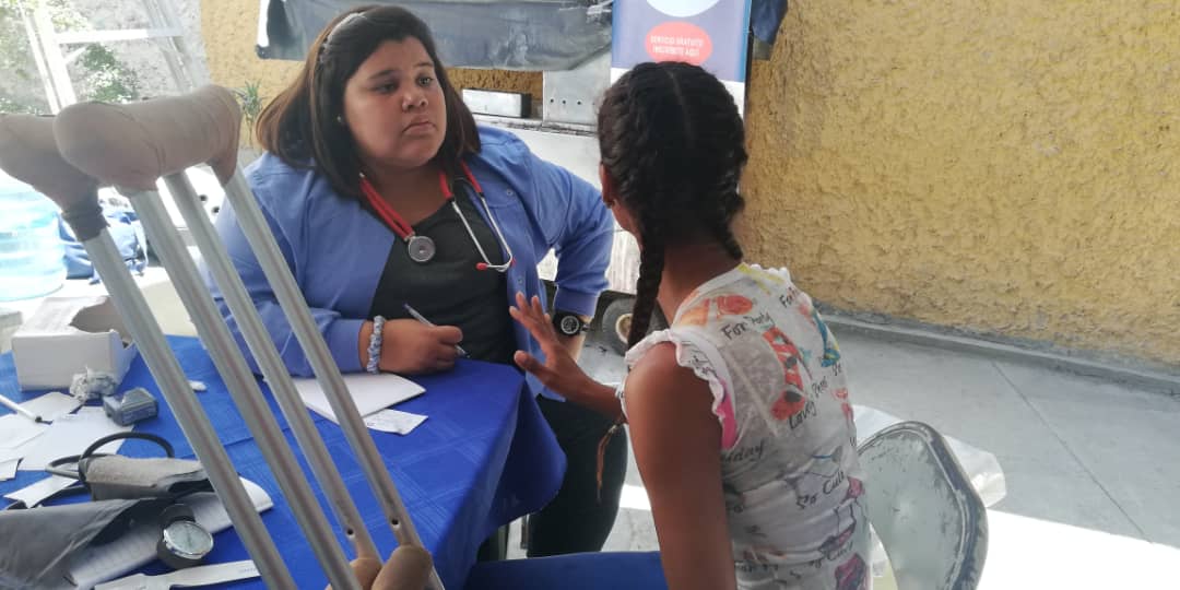 “El enfermero venezolano es un guerrero de alas blancas”, dijo Celeste Pérez de UNT