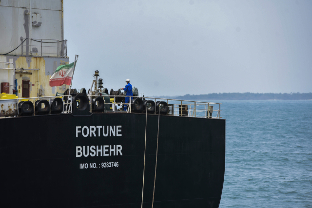 Panamá canceló el registro a 136 buques vinculados al régimen de Irán
