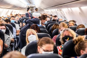 Países Bajos prohíbe vuelos con el Reino Unido por nueva variante del coronavirus