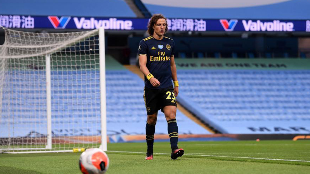David Luiz amplía una temporada su contrato con el Arsenal