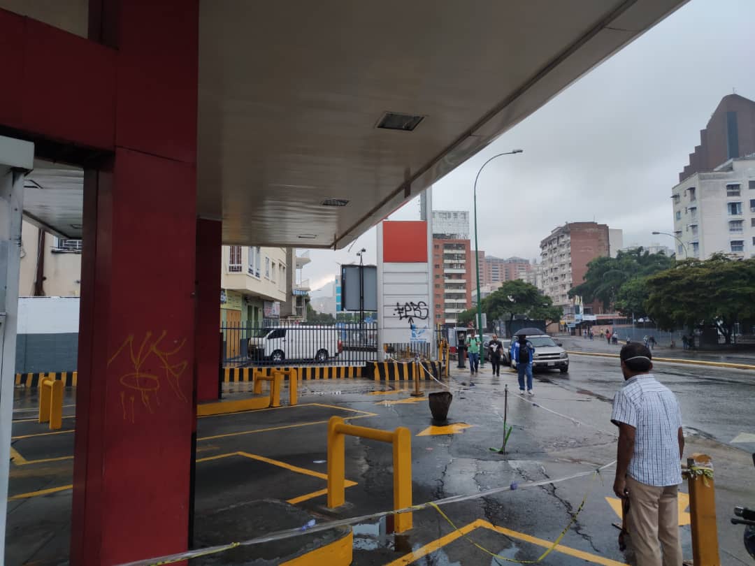 ENTÉRATE: El nuevo esquema de precios de la gasolina en las 1568 bombas habilitadas por Maduro