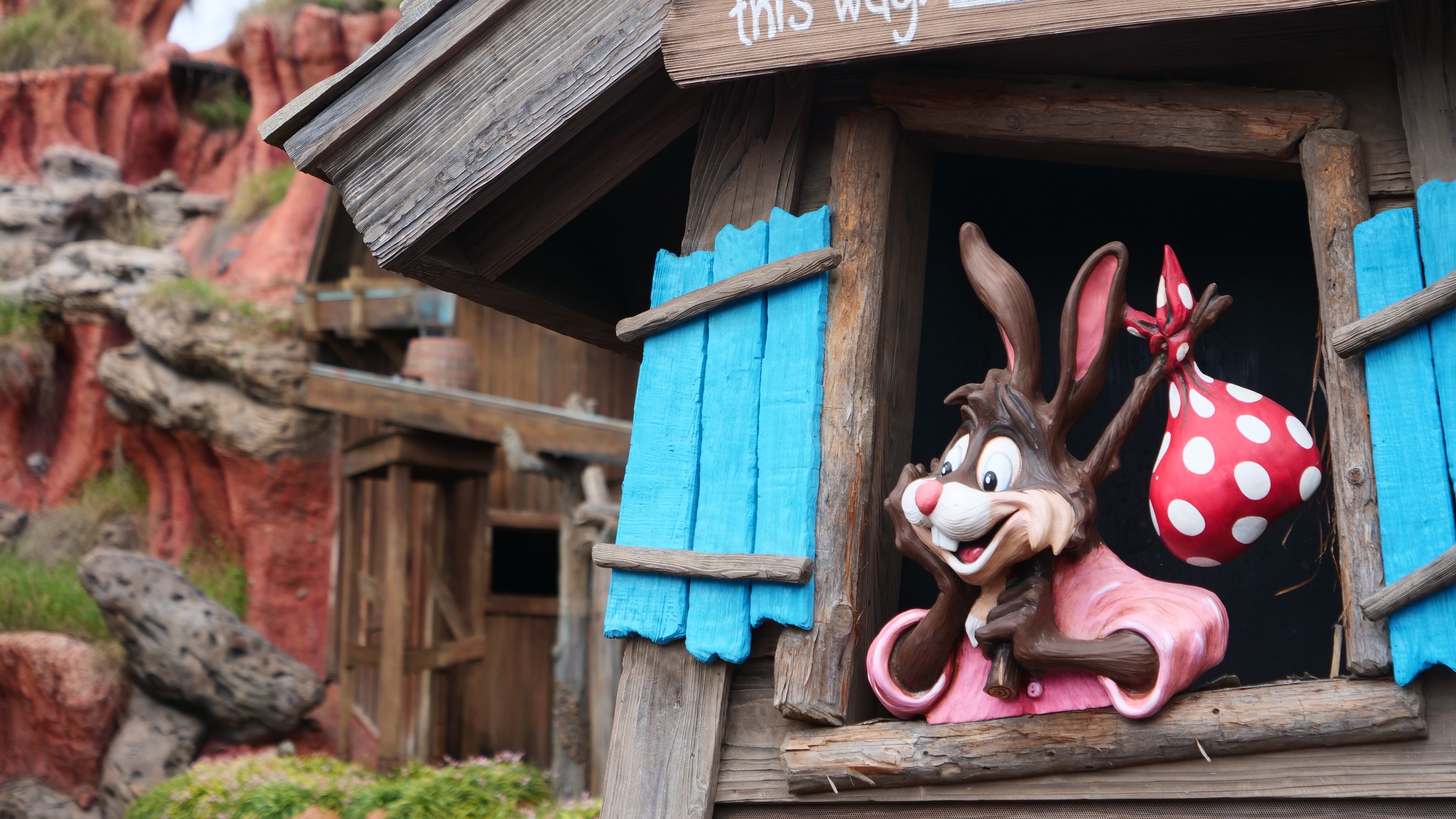 Los fanáticos de Disney quieren actualizar Splash Mountain por el tema racista de “Song of the South”