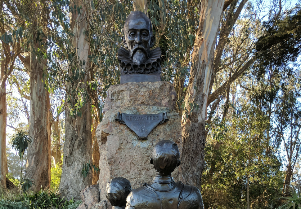 Protestantes escribieron “bastardo” en estatua de Miguel de Cervantes en San Francisco (Foto)