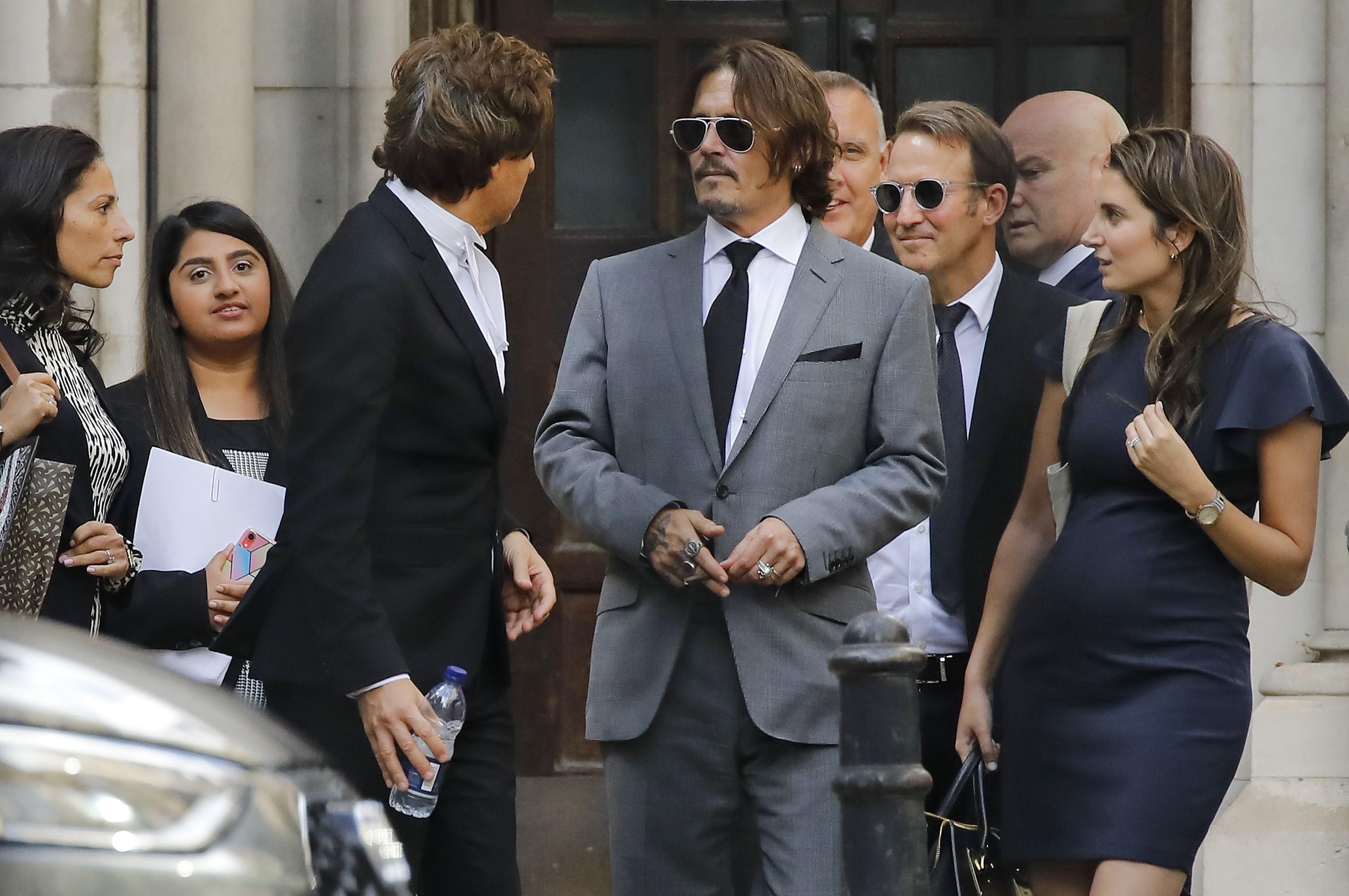 Juicio por difamación iniciado por Johnny Deep solo le ha servido para sacar los “trapitos al sol”