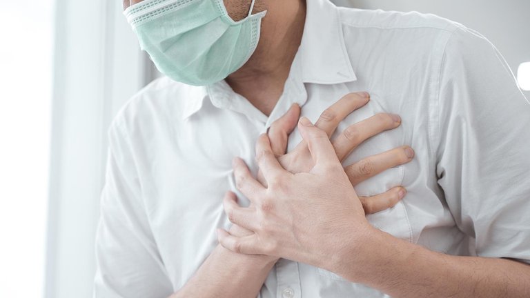 Un estudio halla que el 78% de los pacientes recuperados de Covid-19 desarrollan afecciones cardíacas