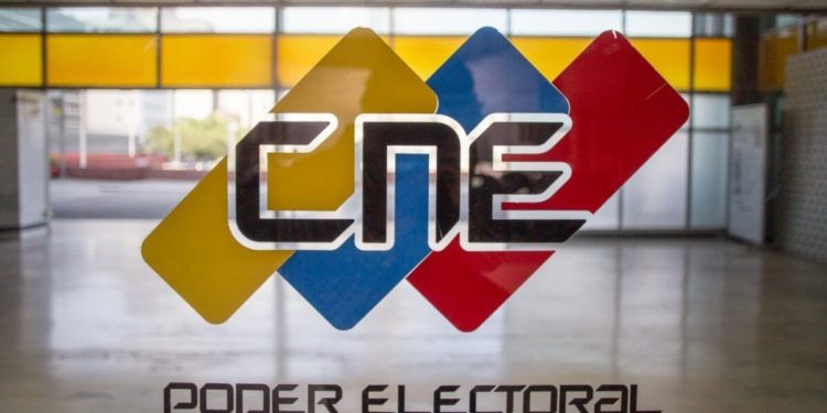 En plena pandemia y sin tapabocas Ñáñez anunció un “simulacro” para el show electoral (Video)