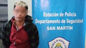 En Argentina, degenerado violó a una venezolana en plenas vías de un tren mientras vendía dulces caseros