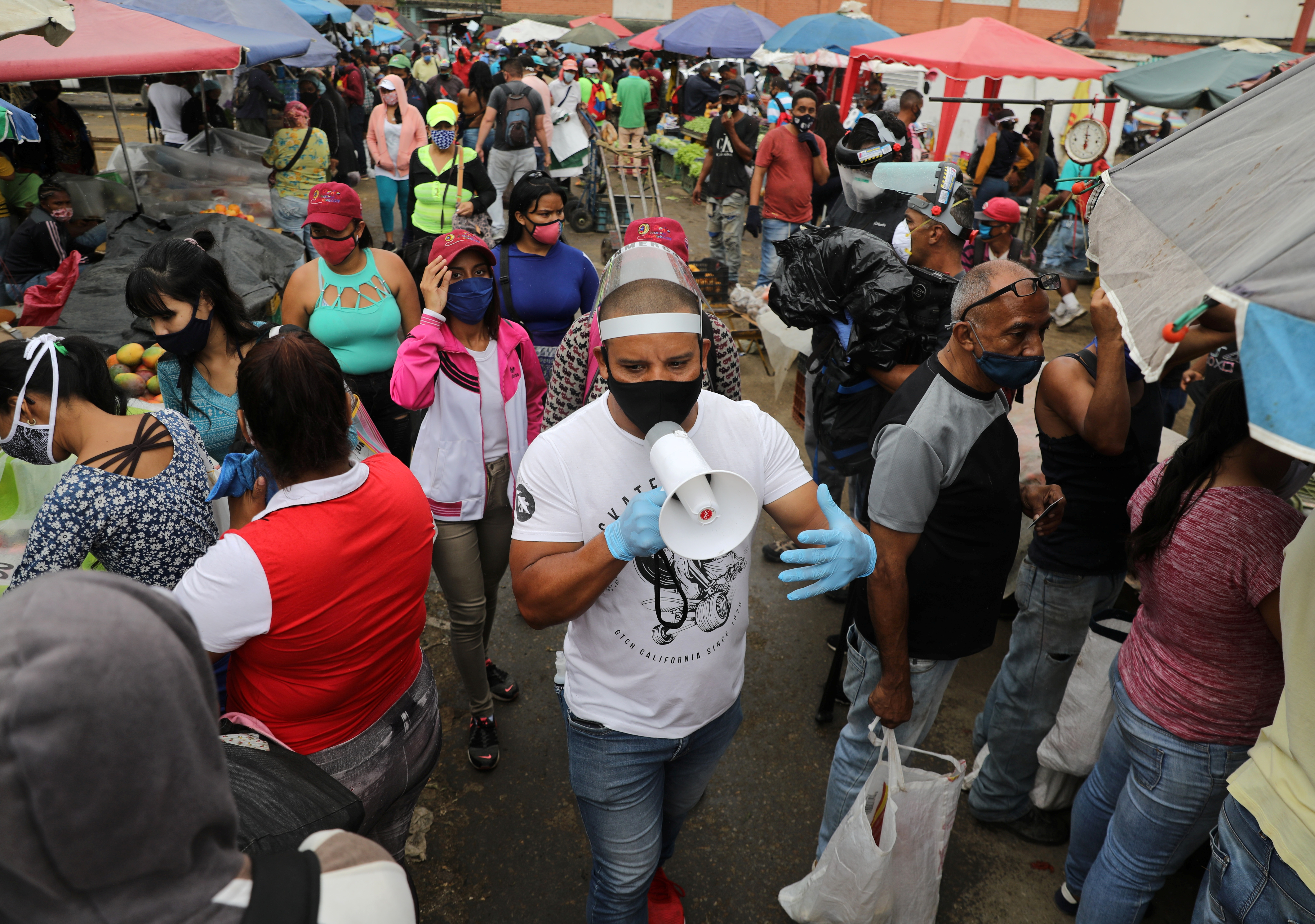 Venezuela inicia la “flexibilización” de la cuarentena pese al incremento de casos de Covid-19