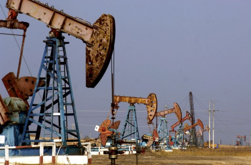 El petróleo de Texas cierra con un descenso del 2 %, hasta 37,30 dólares