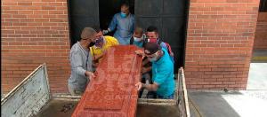 Enterrar a un ser querido en Venezuela es humillante (Fotos)