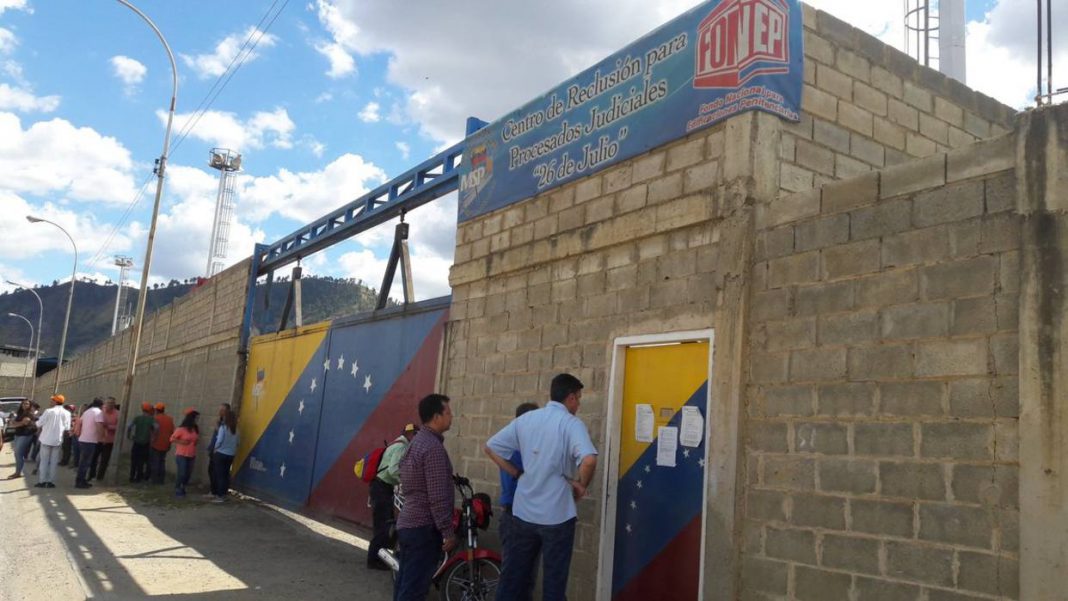 OVP: Familiares de presos en Guárico temen que aumenten las muertes en la cárcel 26 de Julio