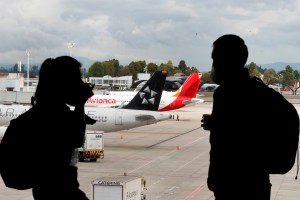 Transporte aéreo volvió a operar en Colombia tras cinco meses de paralización