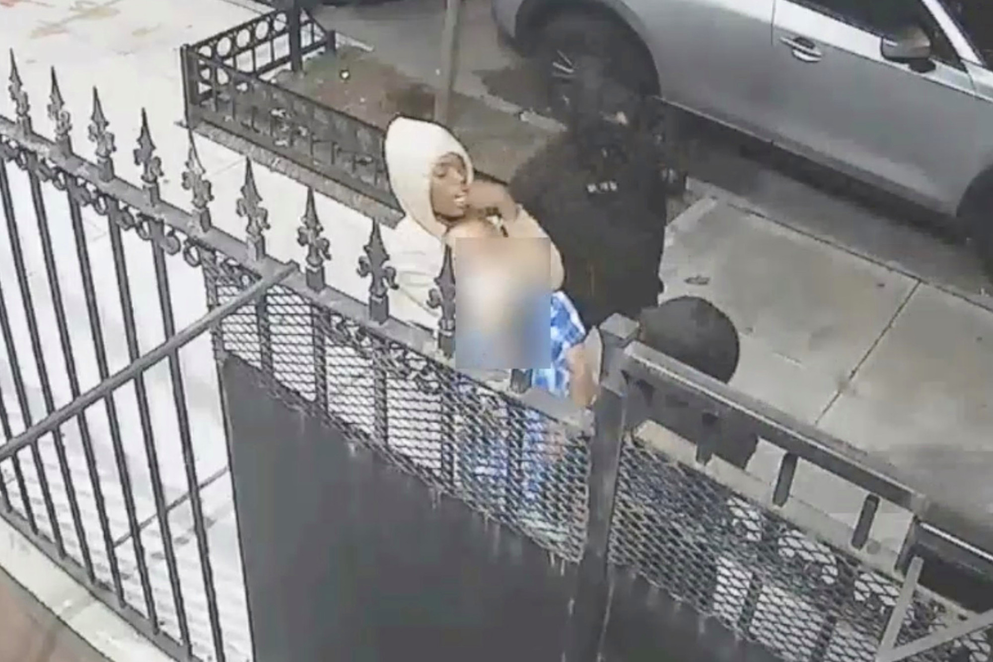 Buscan a trío de asaltantes vinculados con nueve robos en Manhattan