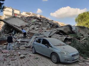 Aumenta la cifra de muertos y heridos a causa del terremoto en Turquía