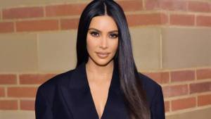 ¡No digas que no te lo advertimos! El hilo rojo de Kim “abusadora” Kardashian  (FOTOS)
