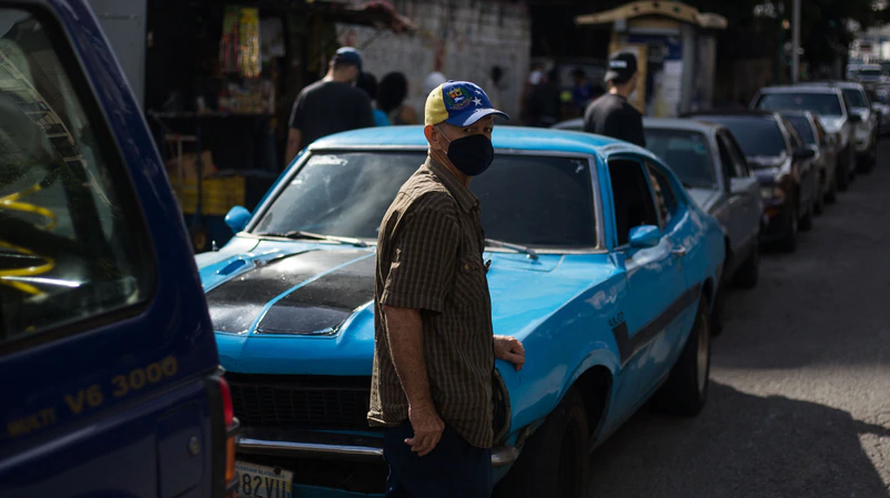 Trabajadores petroleros afirman que refinerías venezolanas están “colapso operativo”