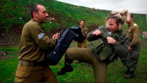 Israel prepara un equipo especial de soldados mujeres para combatir a Hezbollah (FOTOS)