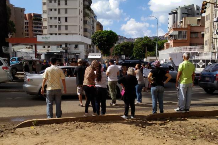 Habitantes de El Paraíso protestaron y pidieron hablar con “El Coqui” tras invasiones a residencias (FOTOS)