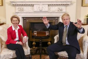 La UE y el Reino Unido avanzan en acuerdos pero aún mantienen diferencias