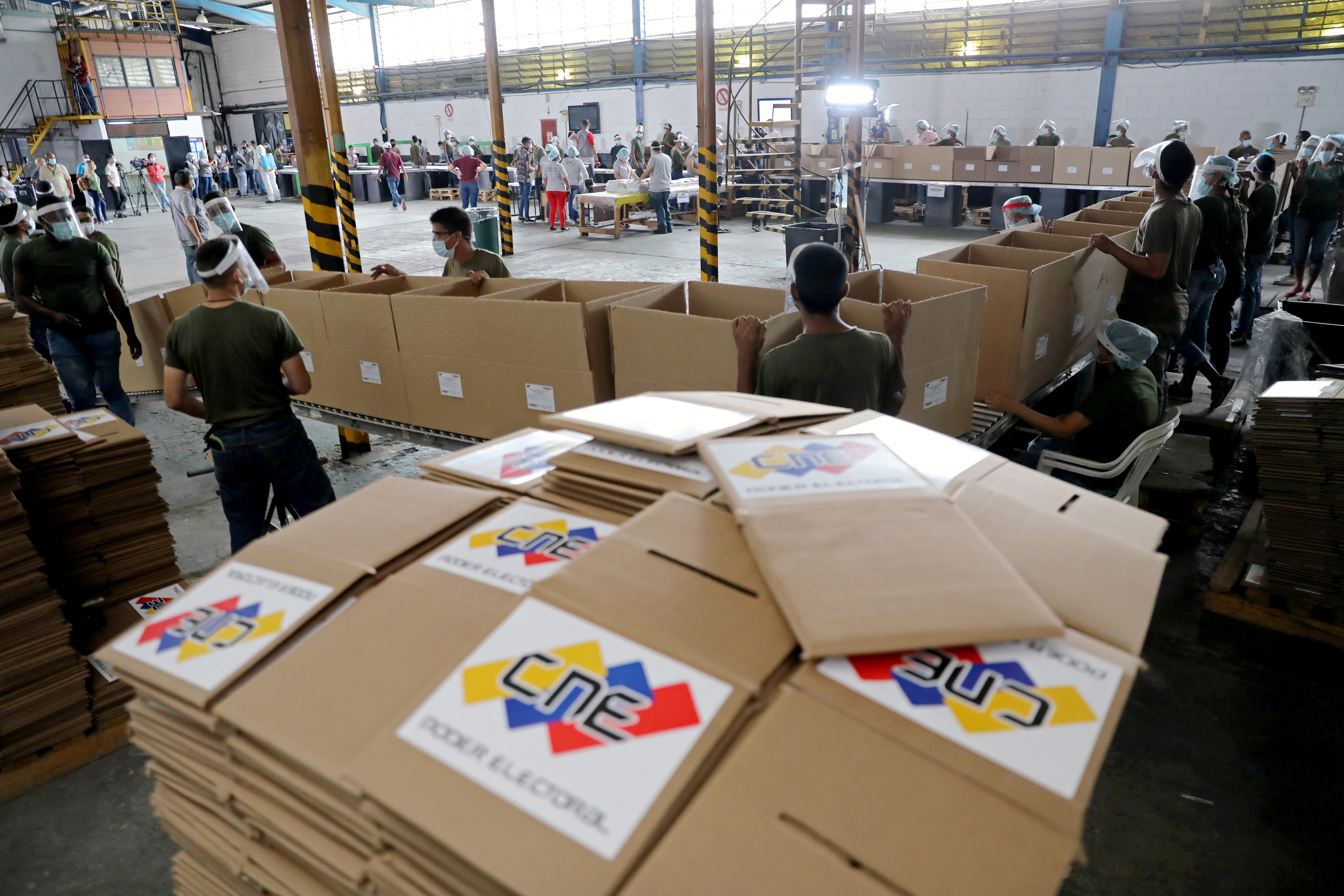 ¿Es realista esperar que una institución controlada por Maduro coopere con la Primaria?