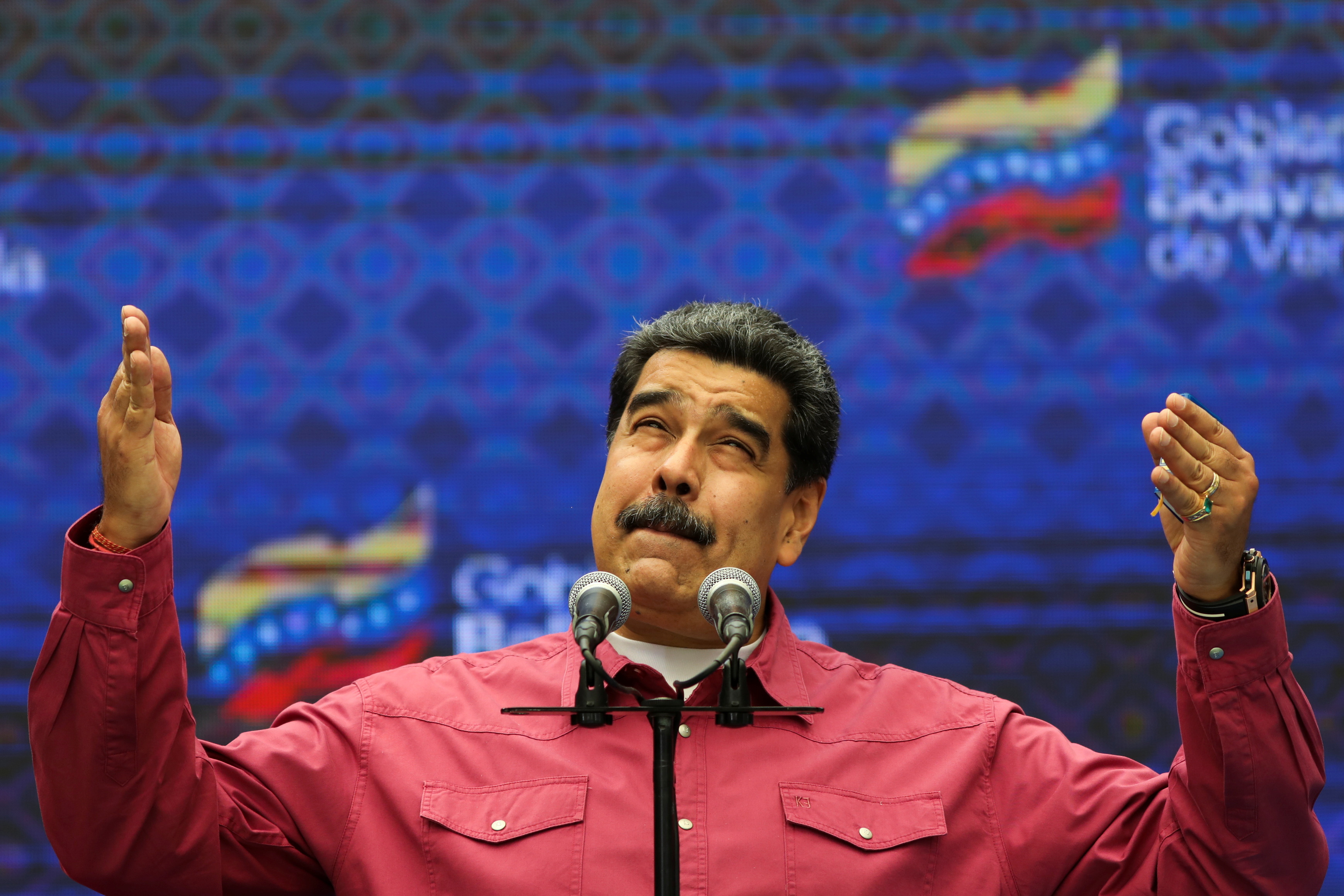 Maduro: Ninguna consulta por Internet tiene rango constitucional o legal
