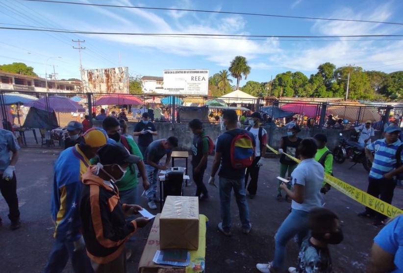 Habitantes de Puerto Ayacucho se suman a la Consulta Popular este #12Dic