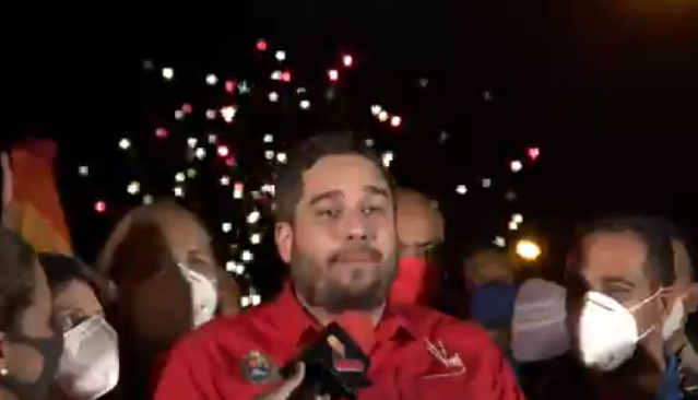 ¿De dónde salieron los fondos? “Nicolasito”, el hijo de Maduro lanzó una parranda de fuegos artificiales para el show electoral #6Dic (VIDEO)