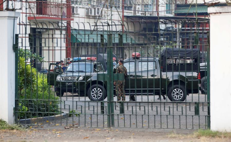 EEUU instó a militares birmanos a liberar a dirigentes detenidos en golpe de Estado