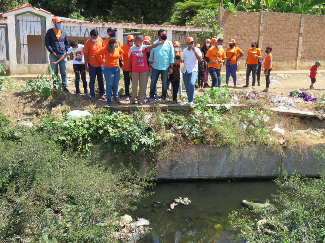 Voluntad Popular denuncia ausencia de limpieza en la cañada Fénix de Maracaibo