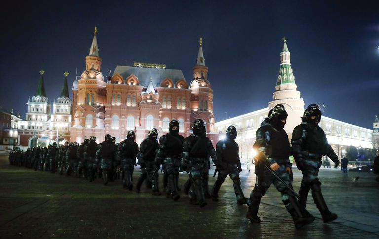 Aumenta la cólera en Rusia por represión de opositores, a horas de la visita de responsable de la UE